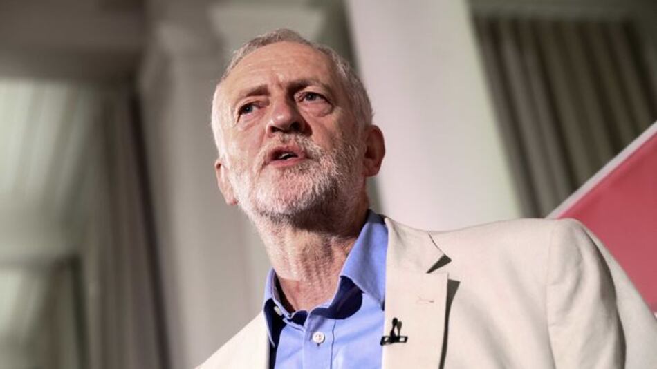 La política británica estalla por el 'brexit'