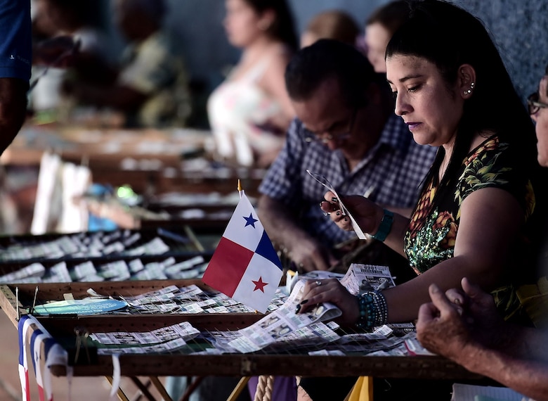 Mulino ordena el fin de la lotería electrónica de Panamá