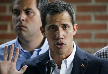 Guaidó tilda de montajes acusaciones de plan para asesinar a Maduro