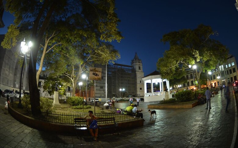 Residentes y comerciantes, en alerta por Carnaval en el Casco Antiguo