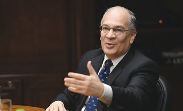 Procurador apela la demanda de Waked