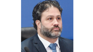 Rojas Pardini justifica compra de apartamento por $1.7 millones