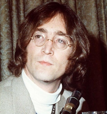Mechón de cabello de Lennon es subastado por 35 mil dólares