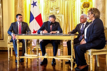 Gobierno de Mulino elimina el Ministerio de la Mujer y revive el Inamu