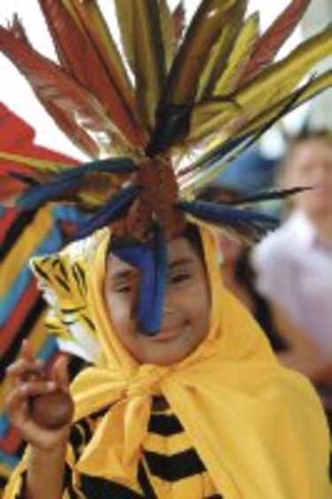 Plumajes danzantes