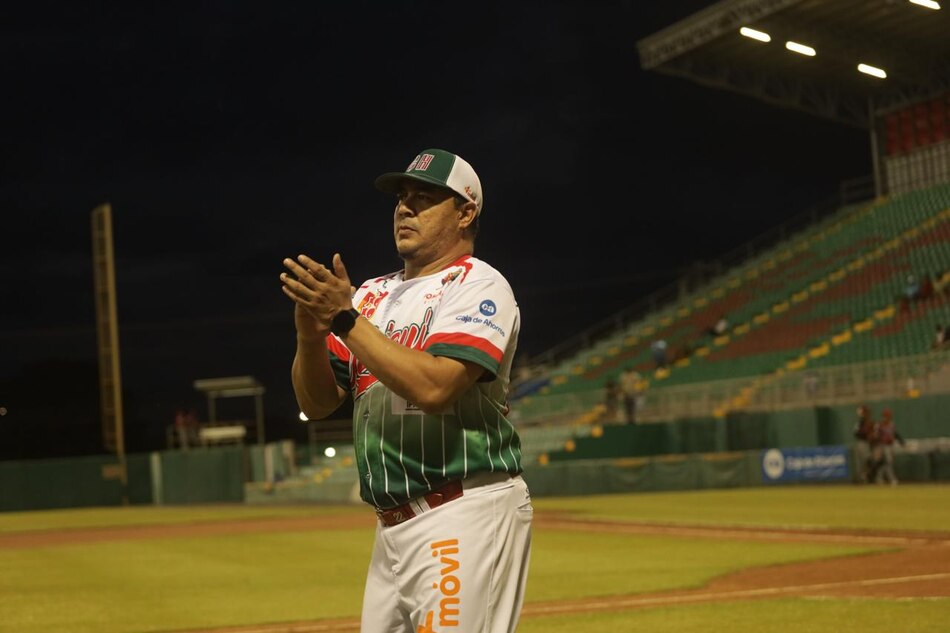 Béisbol juvenil: Ángel Chávez, técnico de Chiriquí, es seleccionado como ‘Director del Año’