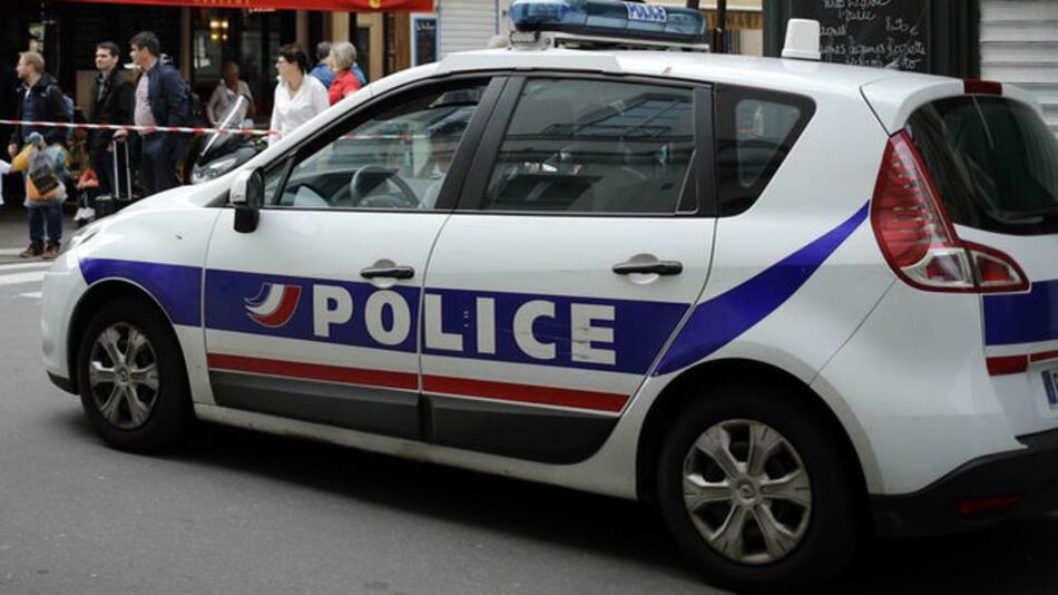 Mujer grita '¡Alá Akbar!' antes de herir a dos personas con navaja en Francia