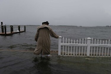 Hermine se convierte en huracán y azota Florida con vientos de 120 kilómetros por hora