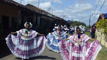 Pocrieños celebran los 115 años de vida republicana