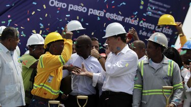 Varela dice estar 'en desacuerdo' con propuesta para regular el periodismo