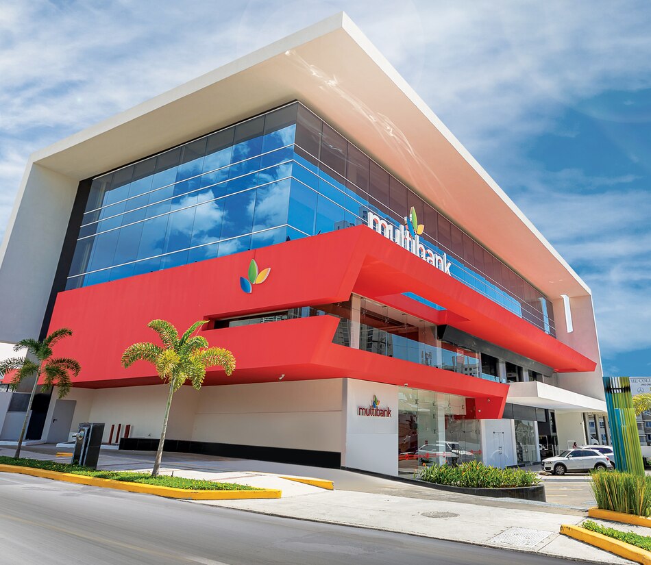 Multibank celebra 35 años construyendo historias reales y proyectando el futuro de Panamá