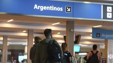 Argentina informa sobre dos casos de la variante Delta sin nexo con viajeros