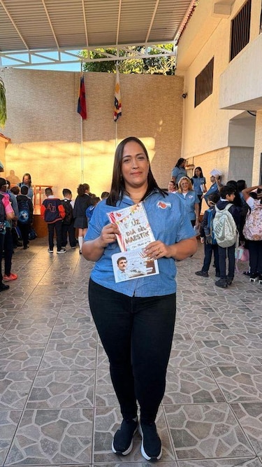 ‘Eran como mis hijos’: el duelo de una profesora que perdió a más de 200 alumnos en el doble terremoto de Venezuela