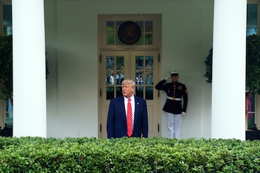 Trump dará una ‘bonificación’ a los extranjeros que salgan ‘voluntariamente’ de Estados Unidos