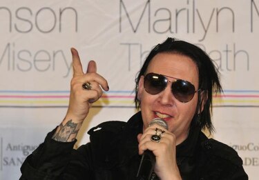 Cantante Marylin Manson exhibe en México su faceta como artista plástico