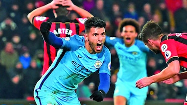 El City gana 2 a 0 y ya es segundo