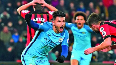 El City gana 2 a 0 y ya es segundo