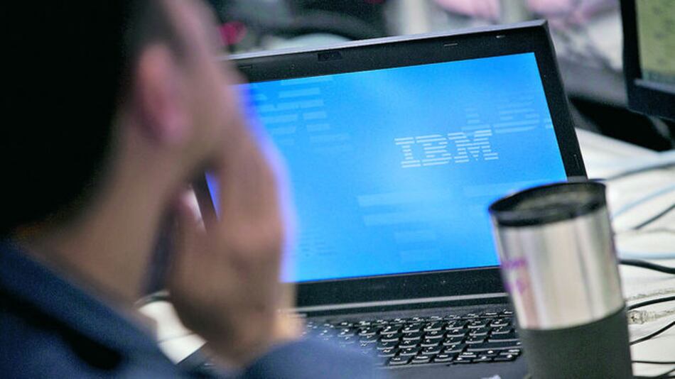 Se reduce la cantidad de empleados de IBM
