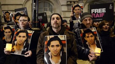 Raif Badawi, el saudí condenado a latigazos, gana premio de derechos humanos