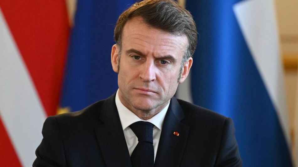 3 claves para entender la grave crisis económica y política que atraviesa Francia y que hizo caer al primer ministro de Macron