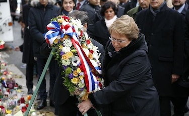 Mandatarios rinden homenaje a las víctimas de los atentados en París