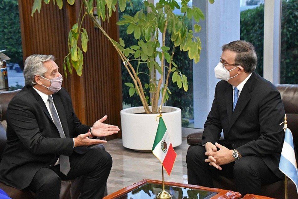 Ministerio de Salud de Argentina difunde lista de beneficiados por escándalo de ‘vacunas VIP’