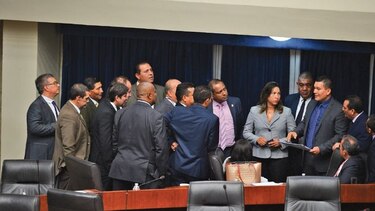 Pleno legislativo, sin decidir conformación de comisiones
