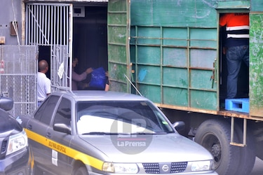 Van a juicio tres personas implicadas en la sustracción de bolsas de comida del plan Panamá Solidario
