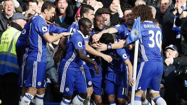 Chelsea despacha a Arsenal y se aleja en la Premier