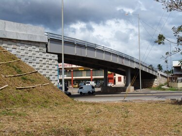 Licitación: 11 empresas están interesadas en rehabilitar 12 puentes vehiculares en la ciudad capital por $11 millones