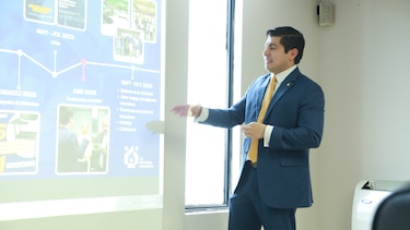 El diputado Bloise presenta el proyecto de reformas educativas; el Meduca prepara su propia propuesta