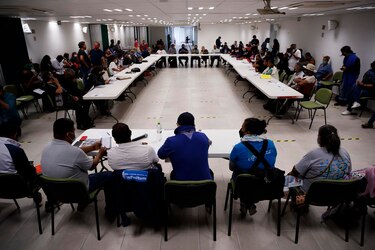 Padres de Ayotzinapa: No hay ‘pruebas técnicas’ en informe de Comisión