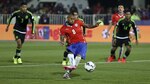 Un doblete del mexicano Vuoso silenció el estadio Nacional de Chile