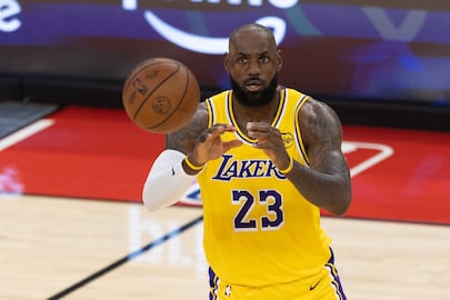LeBron James, al mando del último súper equipo de la NBA