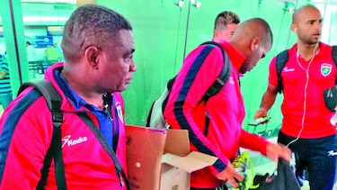 Plaza ya está en Kingston para el juego con Portmore