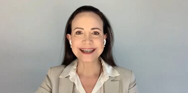 María Corina Machado dice que son ‘horas decisivas’ para Venezuela y garantiza una transición ‘pacífica’