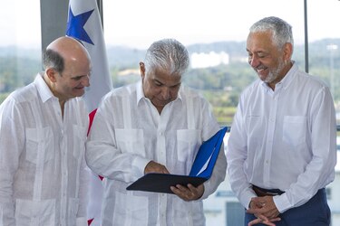 El Canal de Panamá entrega más de $2,470 millones al Estado