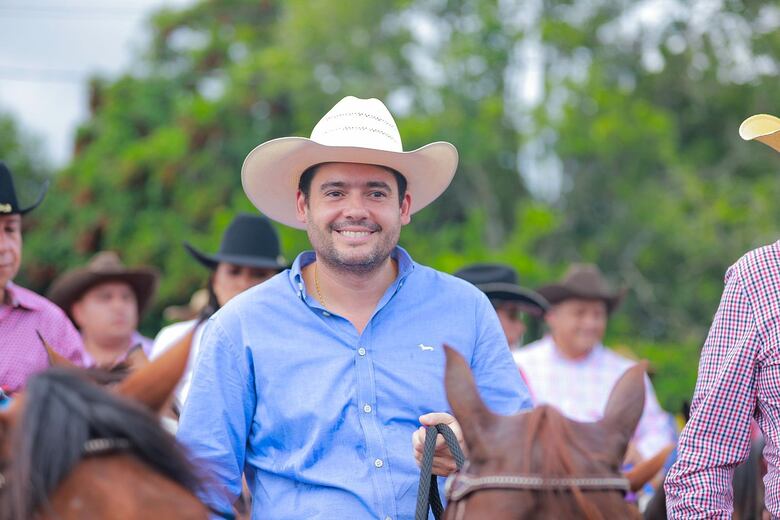 Todas las fotos de los candidatos presidenciales en Bugaba