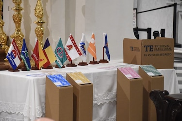 La juventud vota, pero no manda: los partidos panameños frenan la renovación política