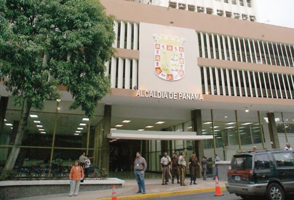 Cobraban coimas para facilitar trámites y eliminar multas