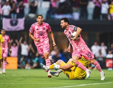 Leo Messi lidera con un doblete la goleada del Inter Miami en la Leagues Cup