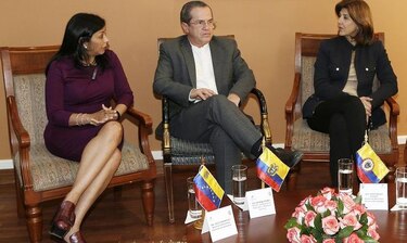 Cancilleres de Colombia y Venezuela consultarán avances con los presidentes