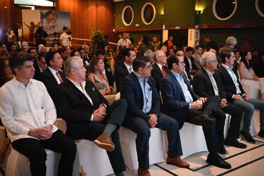 Tres candidatos presidenciales participaron en foro que analizó los desafíos laborales en el país