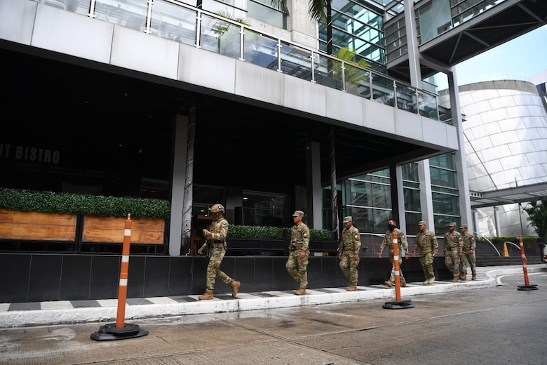 ‘No estamos seguros en nuestro país’: el desesperado mensaje de los deportados por Trump