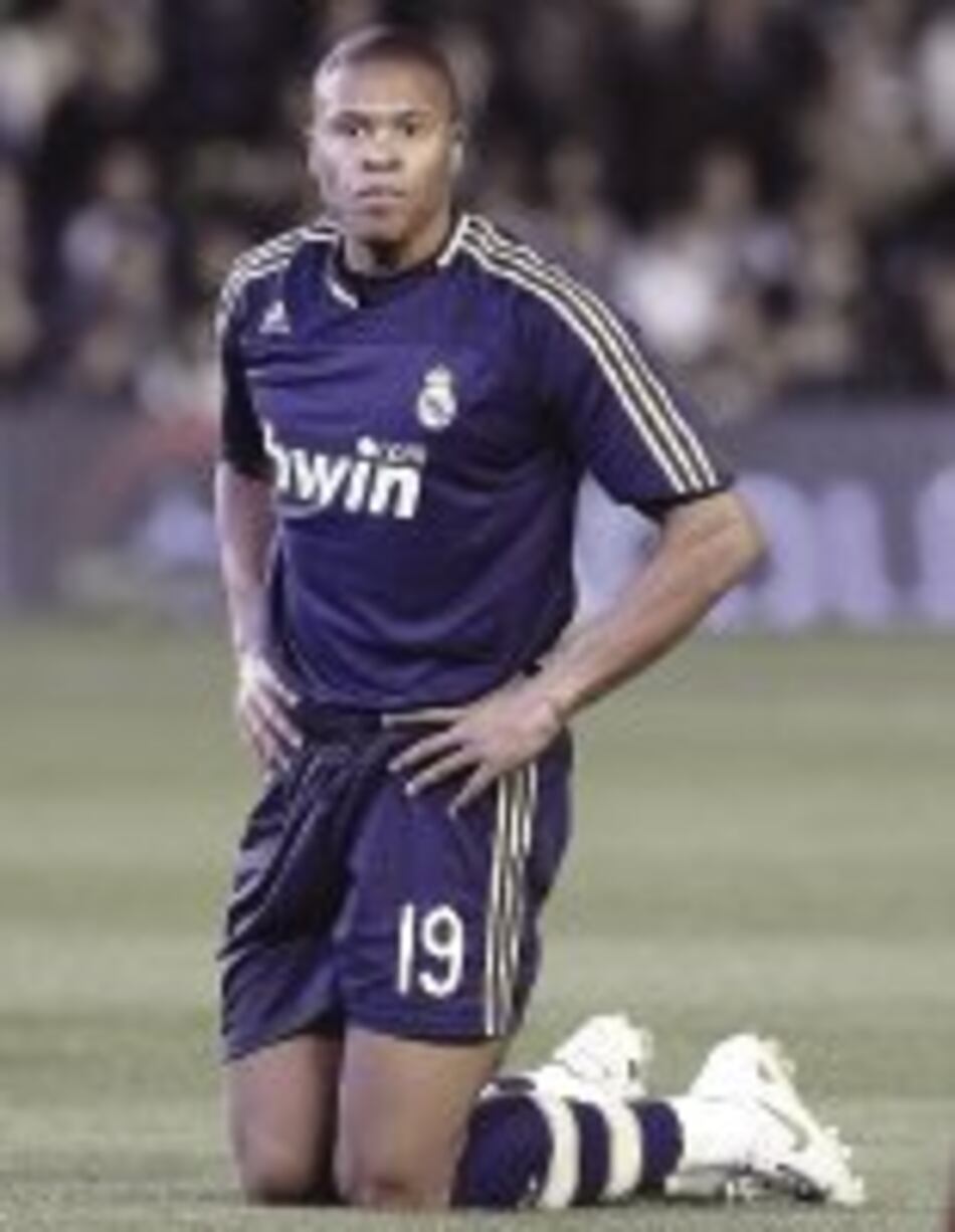 Baptista firma con el AS Roma