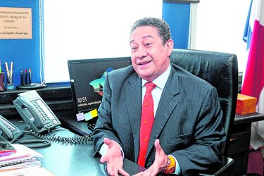 'Para temas legales, la ‘Constitución’. Para lo moral, la ‘Biblia'