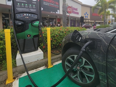 Movilidad eléctrica en Panamá: Cuando el sueño verde choca con un mercado distorsionado