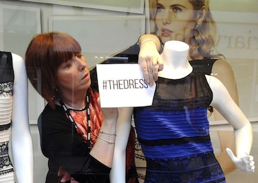 Debate en la web sobre cambiantes colores de vestido