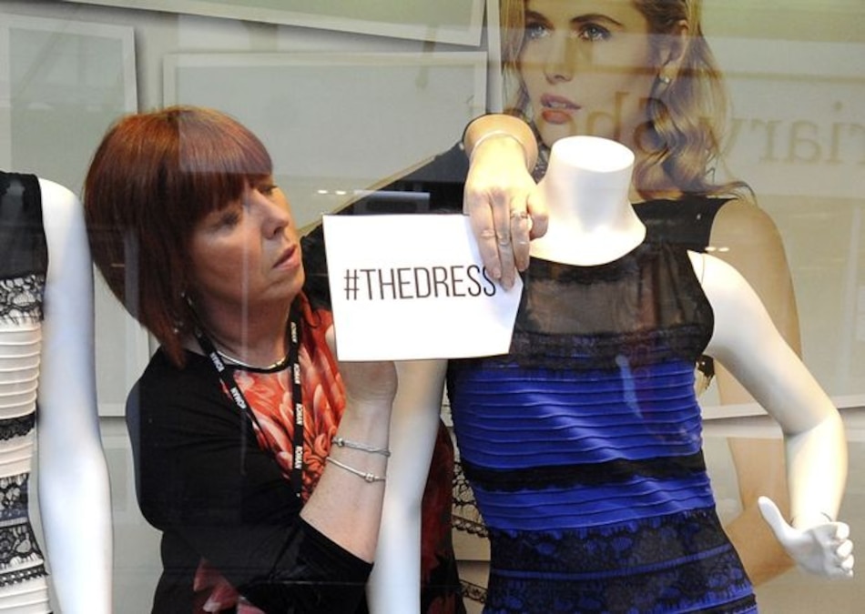 Debate en la web sobre cambiantes colores de vestido