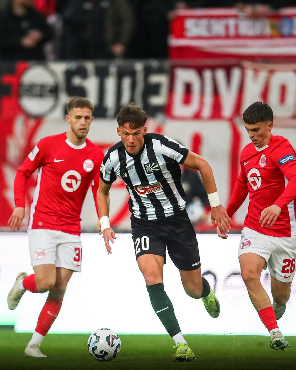 Las cualidades que convierten a Karlo Kuranyi en un delantero ideal para la Sub-20